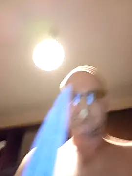 Snapshot of Luci1982Brazzers chatting on 8, 10, 2025 Luci1982Brazzers online show from 8, 10, 2025