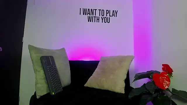 Zamira Taylor online show from 28, 2, 2025