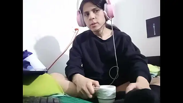 Snapshot of Baby_VI_fem chatting on 2, 3, 2025 Baby VI fem online show from 2, 3, 2025