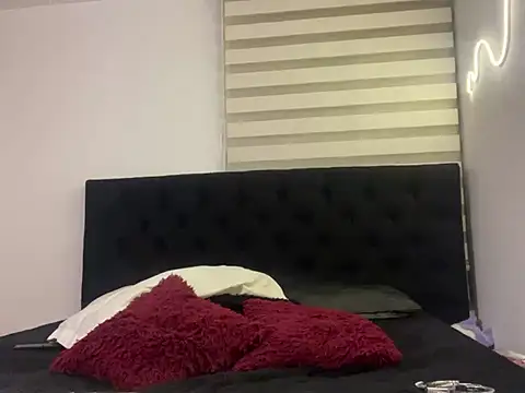 Snapshot of DesireLuxe chatting on 16, 3, 2025 DesireLuxe online show from 16, 3, 2025