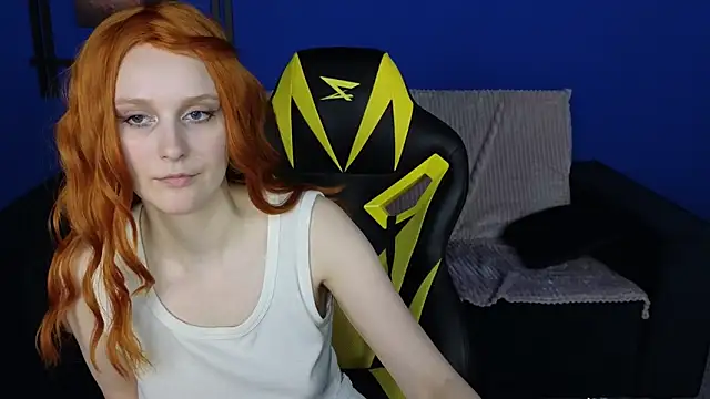 Snapshot of KristinMoore chatting on 2, 3, 2025 KristinMoore online show from 2, 3, 2025