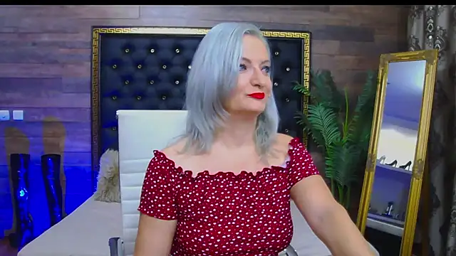 Snapshot of LadyTouch chatting on 26, 1, 2025 LadyTouch online show from 26, 1, 2025