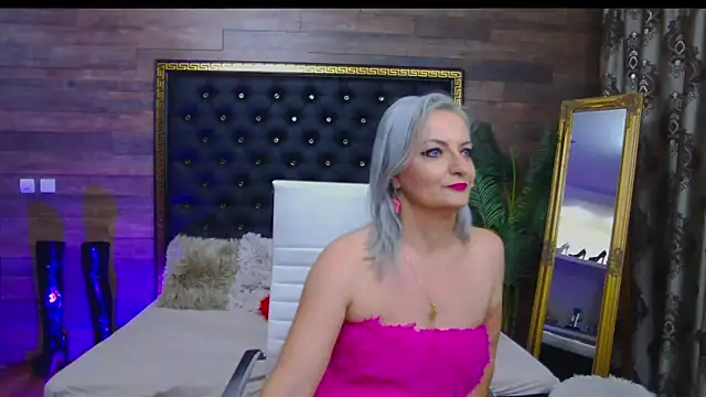 Snapshot of LadyTouch chatting on 28, 1, 2025 LadyTouch online show from 28, 1, 2025