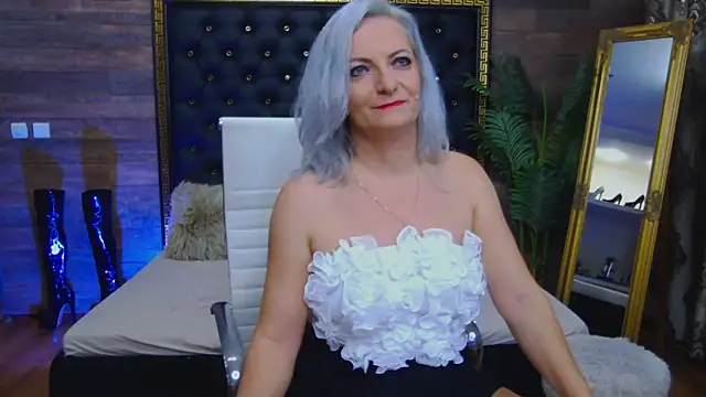 Snapshot of LadyTouch chatting on 29, 1, 2025 LadyTouch online show from 29, 1, 2025