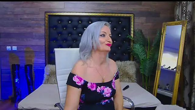 Snapshot of LadyTouch chatting on 1, 2, 2025 LadyTouch online show from 1, 2, 2025