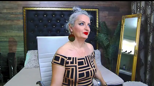 Snapshot of LadyTouch chatting on 7, 2, 2025 LadyTouch online show from 7, 2, 2025