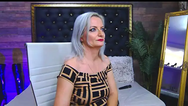 Snapshot of LadyTouch chatting on 24, 2, 2025 LadyTouch online show from 24, 2, 2025