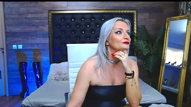 Snapshot of LadyTouch chatting on 27, 2, 2025 LadyTouch online show from 27, 2, 2025