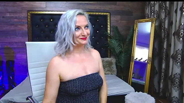 Snapshot of LadyTouch chatting on 6, 3, 2025 LadyTouch online show from 6, 3, 2025