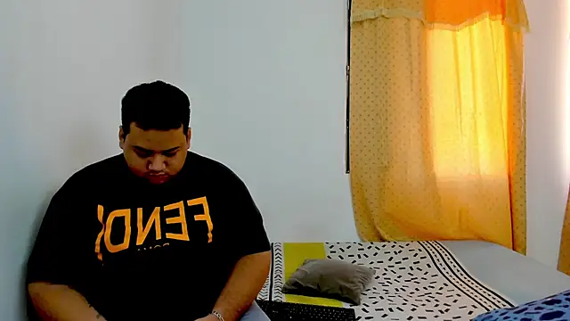 MICHAEL AND SHARON online show from 5, 2, 2026