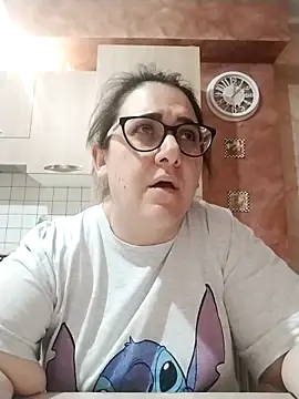 Dolcecurvy online show from 17, 5, 2026