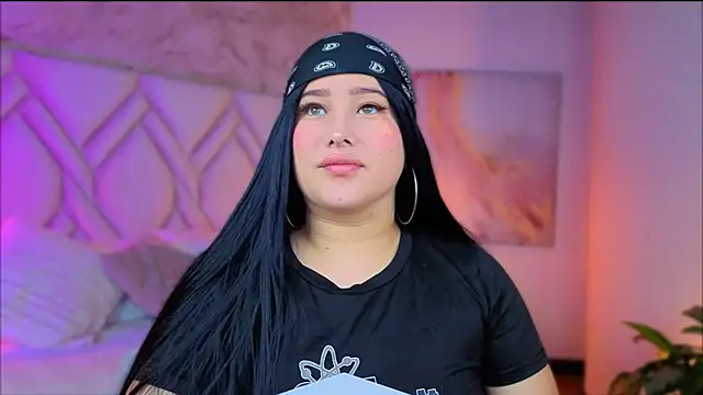Leaa Cox online show from 20, 7, 2026