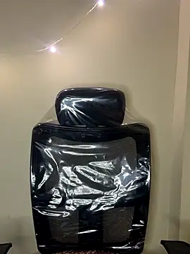 Dishasarmaa05 online show from 28, 11, 2025