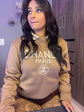 Ashly hills online show from 1, 5, 2026