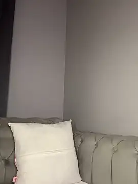 laraaaaaa online show from 20, 11, 2025