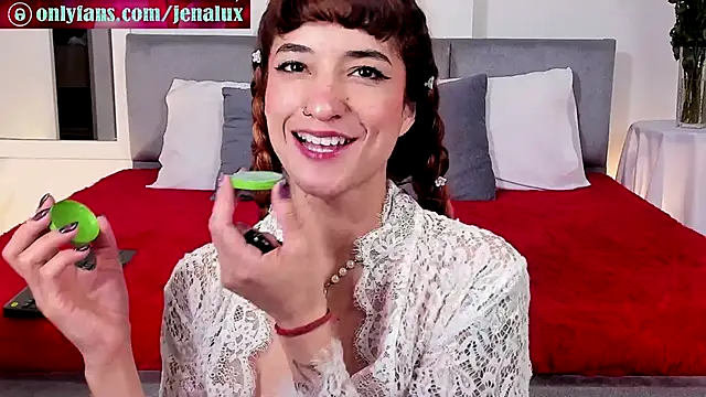 Snapshot of jennalux_ chatting on 22, 11, 2025 jennalux online show from 22, 11, 2025