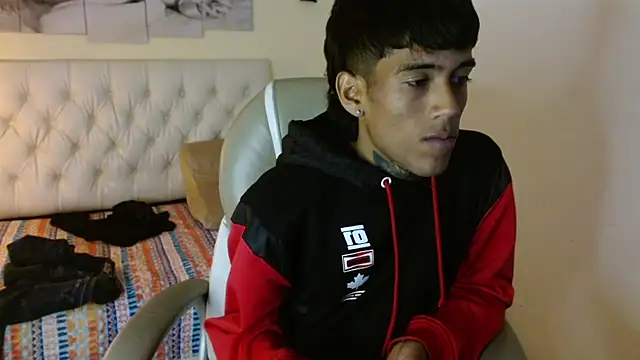 Snapshot of RyanKing19 chatting on 21, 2, 2025 RyanKing19 online show from 21, 2, 2025