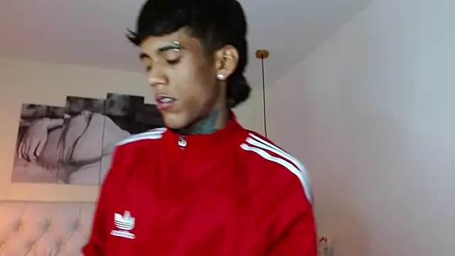 Snapshot of RyanKing19 chatting on 24, 2, 2025 RyanKing19 online show from 24, 2, 2025