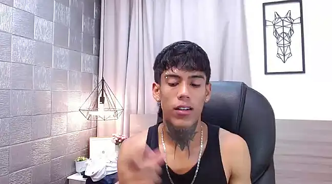 Snapshot of RyanKing19 chatting on 27, 2, 2025 RyanKing19 online show from 27, 2, 2025