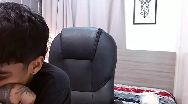 Snapshot of RyanKing19 chatting on 28, 2, 2025 RyanKing19 online show from 28, 2, 2025