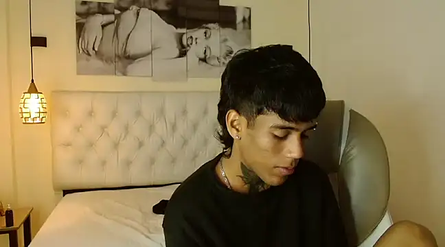 Snapshot of RyanKing19 chatting on 1, 3, 2025 RyanKing19 online show from 1, 3, 2025