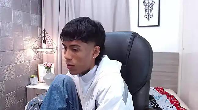 Snapshot of RyanKing19 chatting on 6, 3, 2025 RyanKing19 online show from 6, 3, 2025