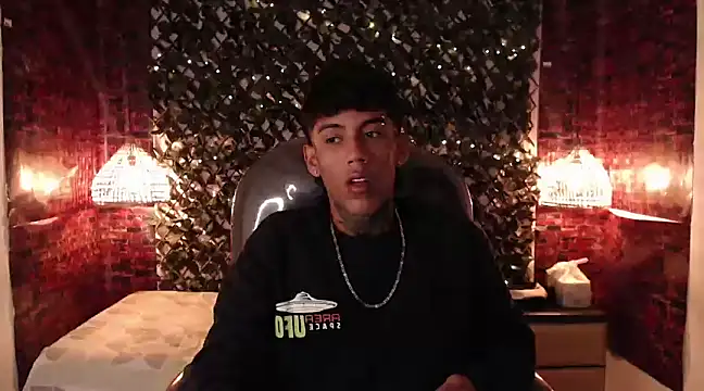 Snapshot of RyanKing19 chatting on 7, 3, 2025 RyanKing19 online show from 7, 3, 2025