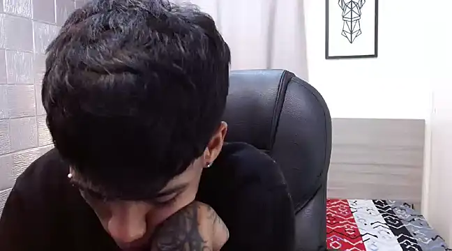 Snapshot of RyanKing19 chatting on 8, 3, 2025 RyanKing19 online show from 8, 3, 2025