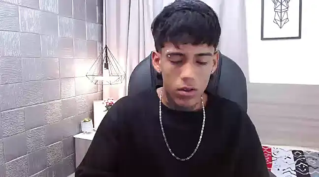 Snapshot of RyanKing19 chatting on 9, 3, 2025 RyanKing19 online show from 9, 3, 2025