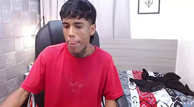 Snapshot of RyanKing19 chatting on 9, 3, 2025 RyanKing19 online show from 9, 3, 2025