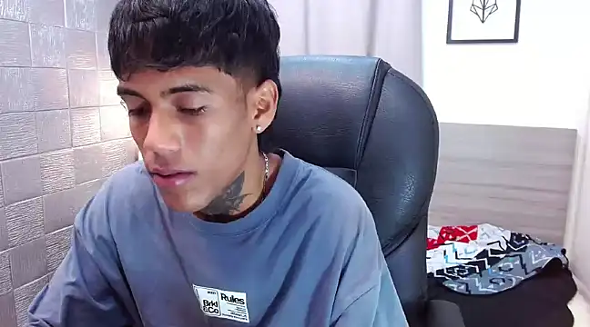 Snapshot of RyanKing19 chatting on 14, 3, 2025 RyanKing19 online show from 14, 3, 2025