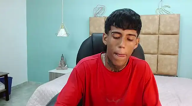 Snapshot of RyanKing19 chatting on 15, 3, 2025 RyanKing19 online show from 15, 3, 2025