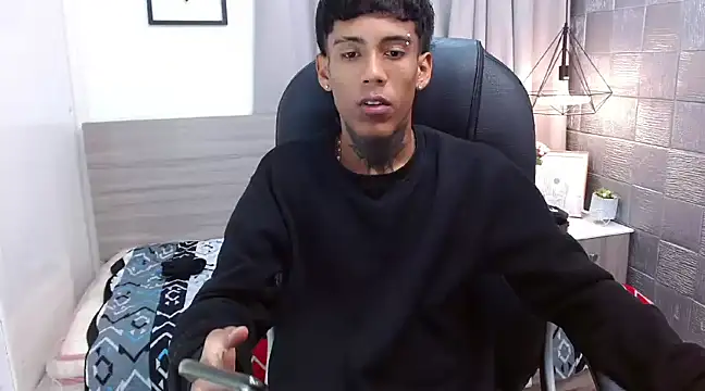 Snapshot of RyanKing19 chatting on 22, 3, 2025 RyanKing19 online show from 22, 3, 2025