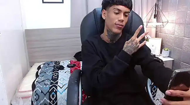 Snapshot of RyanKing19 chatting on 22, 3, 2025 RyanKing19 online show from 22, 3, 2025