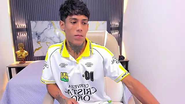 Snapshot of RyanKing19 chatting on 19, 9, 2025 RyanKing19 online show from 19, 9, 2025