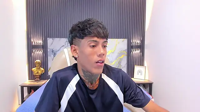 Snapshot of RyanKing19 chatting on 28, 9, 2025 RyanKing19 online show from 28, 9, 2025