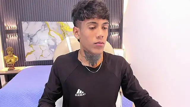 Snapshot of RyanKing19 chatting on 30, 9, 2025 RyanKing19 online show from 30, 9, 2025