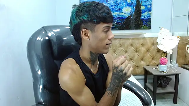 Snapshot of RyanKing19 chatting on 22, 10, 2025 RyanKing19 online show from 22, 10, 2025