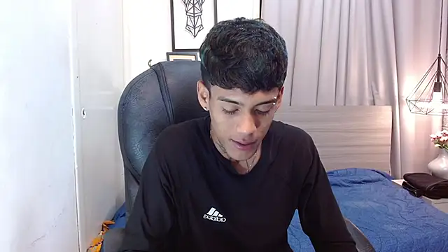 Snapshot of RyanKing19 chatting on 24, 10, 2025 RyanKing19 online show from 24, 10, 2025