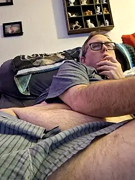 Snapshot of Smallone327 chatting on 8, 3, 2025 Smallone327 online show from 8, 3, 2025