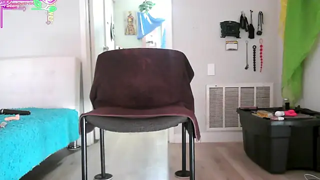 Snapshot of Queenanitadix chatting on 28, 6, 2026 Queenanitadix online show from 28, 6, 2026