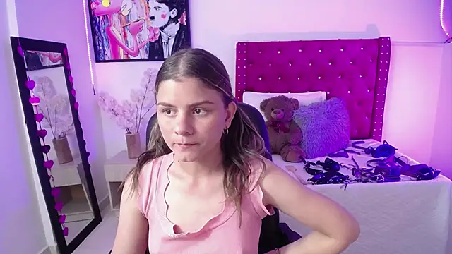 ValeAmayaa online show from 17, 3, 2025