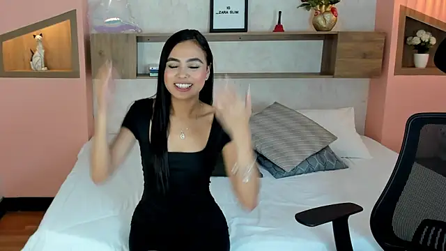 Snapshot of Lucia_Brown_ chatting on 28, 2, 2025 Lucia Brown  online show from 28, 2, 2025