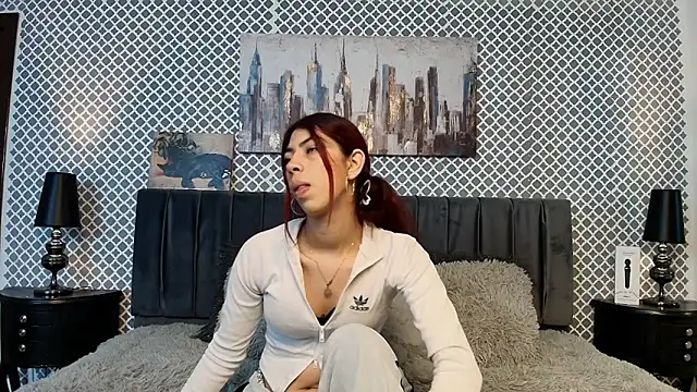 Cassie bloom online show from 14, 3, 2025