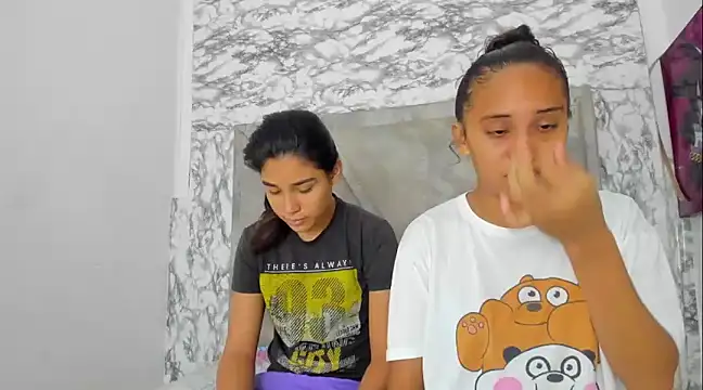 ElizaAndQuisha online show from 3, 3, 2025