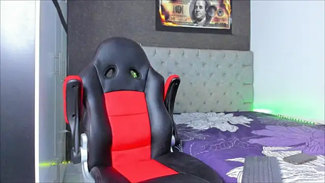 luigi hot  online show from 26, 9, 2025