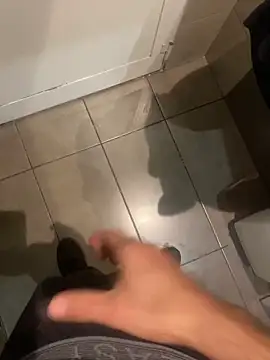 Snapshot of mikekmi21 chatting on 20, 2, 2025 mikekmi21 online show from 20, 2, 2025