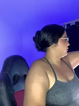 Leah yuah  online show from 24, 2, 2025