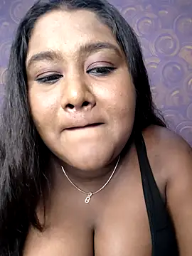 Snapshot of horny_diana chatting on 9, 6, 2026 horny diana online show from 9, 6, 2026