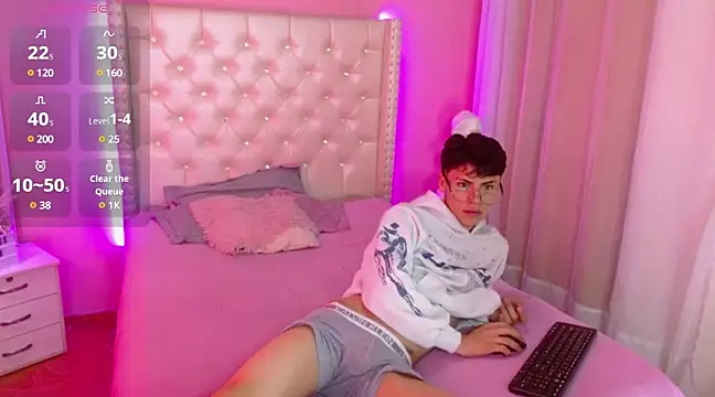 Snapshot of callum_77 chatting on 10, 3, 2025 callum 77 online show from 10, 3, 2025